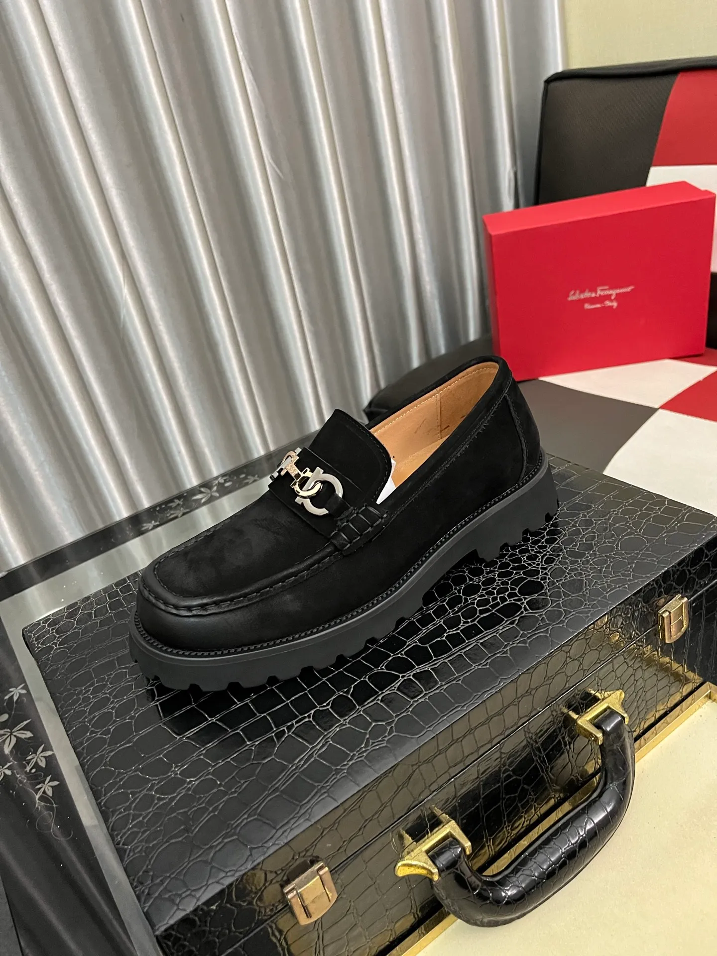 Men's shoes 💰500⌚️⌚️[Salvatore Ferragamo] Ferragamo business leather shoes, 1:1 top purchasing quality, imported selected original open-edge beaded calfskin for the uppers, imported original water-dyed cowhide for the inner feet, imported original customized Italian handmade lightweight foam outsole, size: 38-44 2️⃣colors available